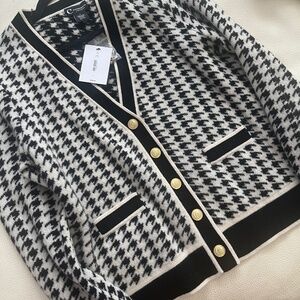 By Bloomingdales cashmere houndstooth cardigan sweater